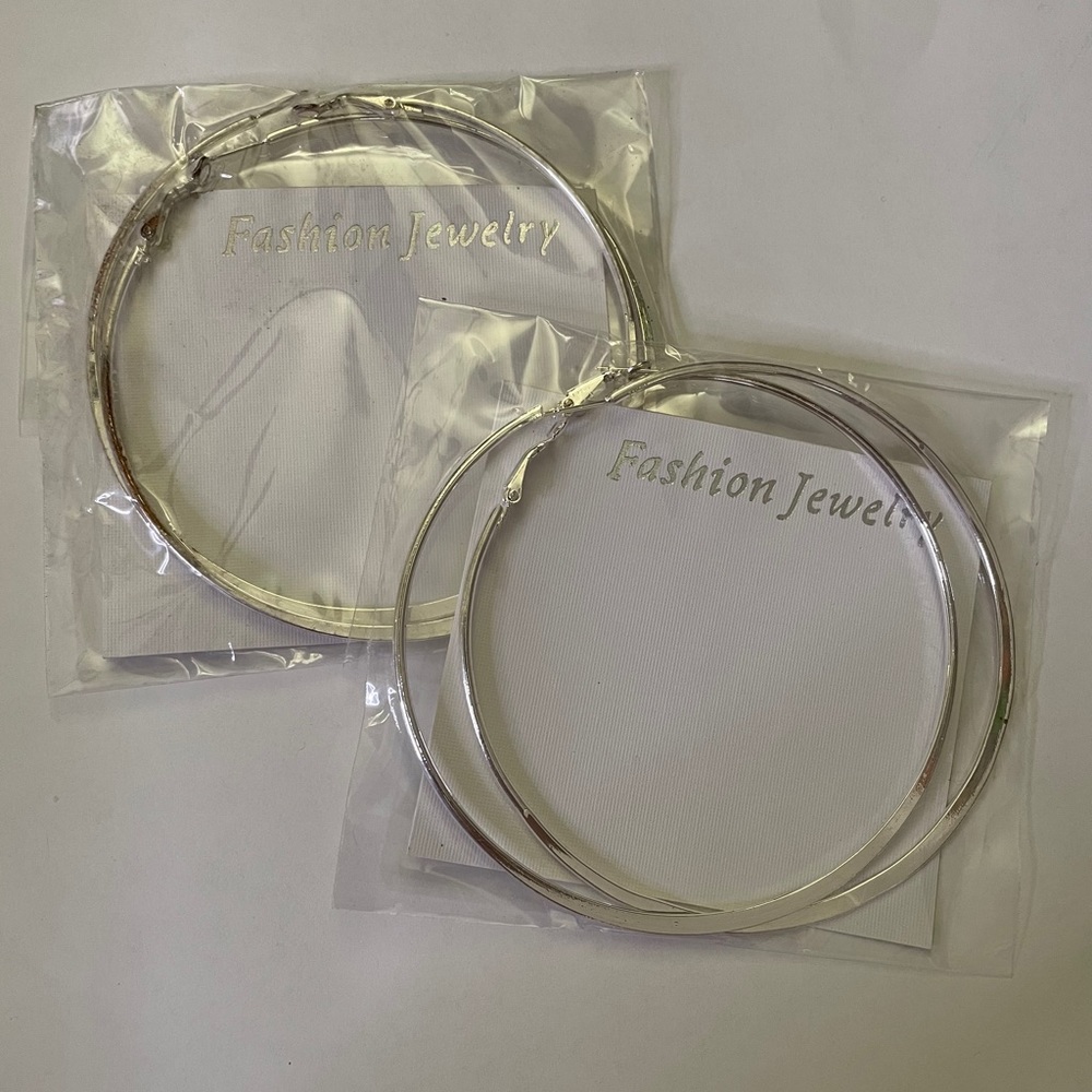 Pack of two large hoop earrings